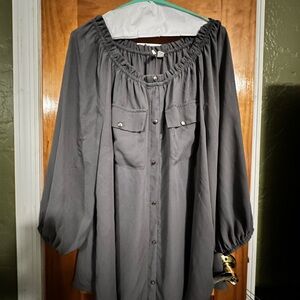 Flowy grey top. Lightweight and comfortable.